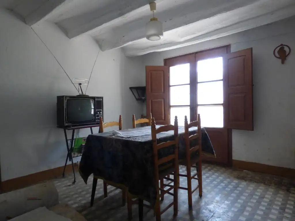 Houses for sale in Calle Iglesia Ag.Laguarres, 12, Capella