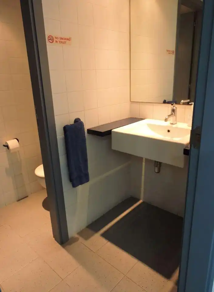 Badezimmer von Büro zur Miete in Gràcia