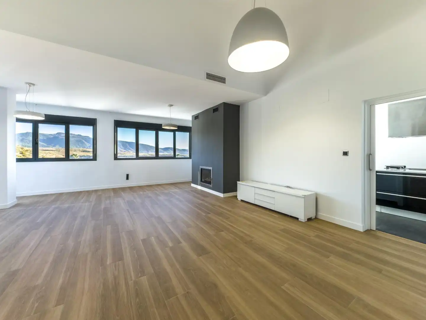 Sala d'estar de Casa o xalet en venda en La Zubia amb Aire condicionat, Calefacció i Jardí privat
