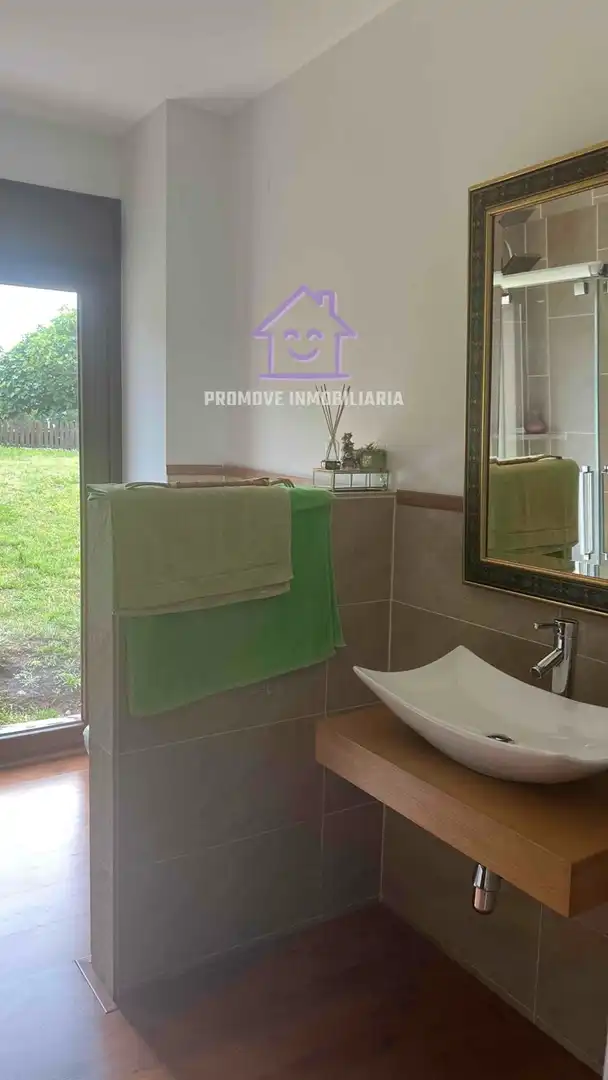 Baño de Casa o chalet de alquiler en A Coruña Capital  con Terraza y Trastero