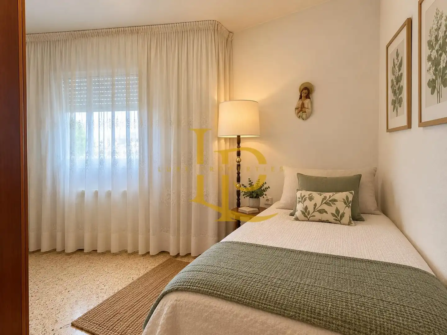 Habitación de Piso en venta en L'Hospitalet de Llobregat con Calefacción, Amueblado y Horno