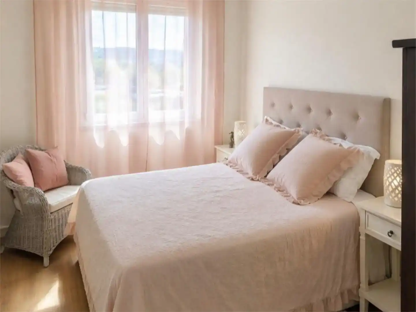 Bedroom of Flat for sale in Ourense Capital   with Air Conditioner and Balcony