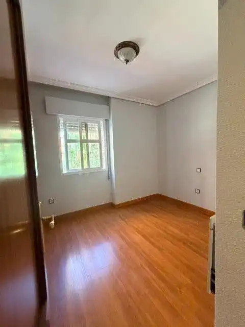 Piso con ascensor en venta en Valdepasillas - La Paz - Huerta Rosales, imagen 3