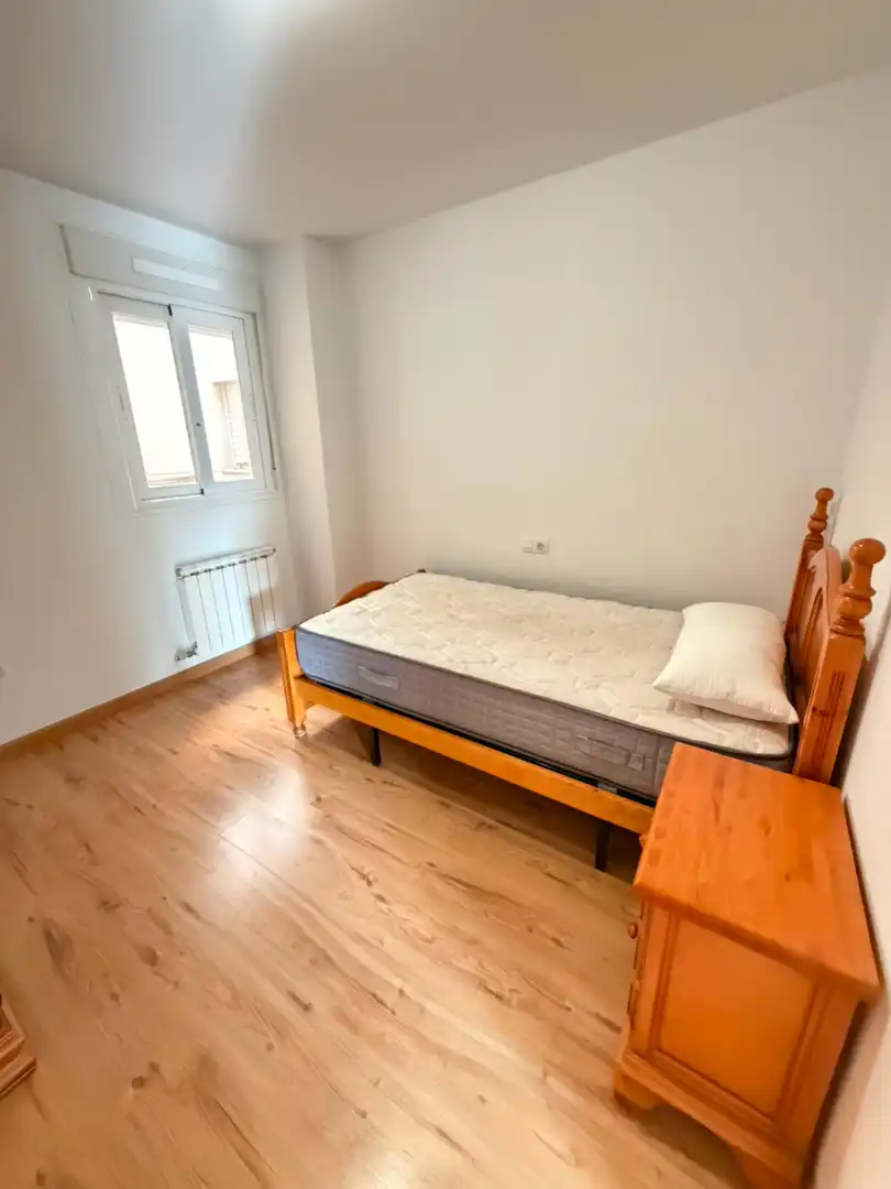 Schlafzimmer von Wohnung zur Miete in Maracena mit Heizung, Parkett und Terrasse