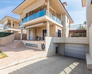 Vista exterior de Casa o xalet en venda en Elche / Elx amb Jardí privat