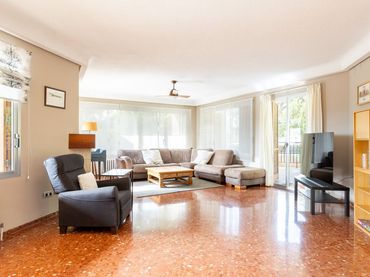 Maison avec balcon à vendre à Urbanización Bosque U14