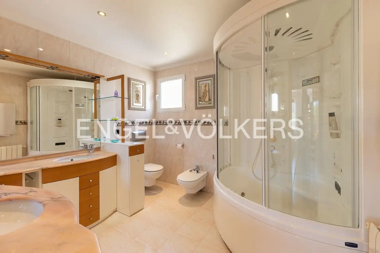 Baño de Casa o chalet de alquiler en La Pobla de Farnals con Aire acondicionado, Calefacción y Jardín privado