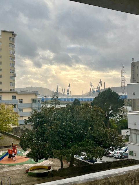 Vista exterior de Pis en venda en Ferrol amb Calefacció i Balcó