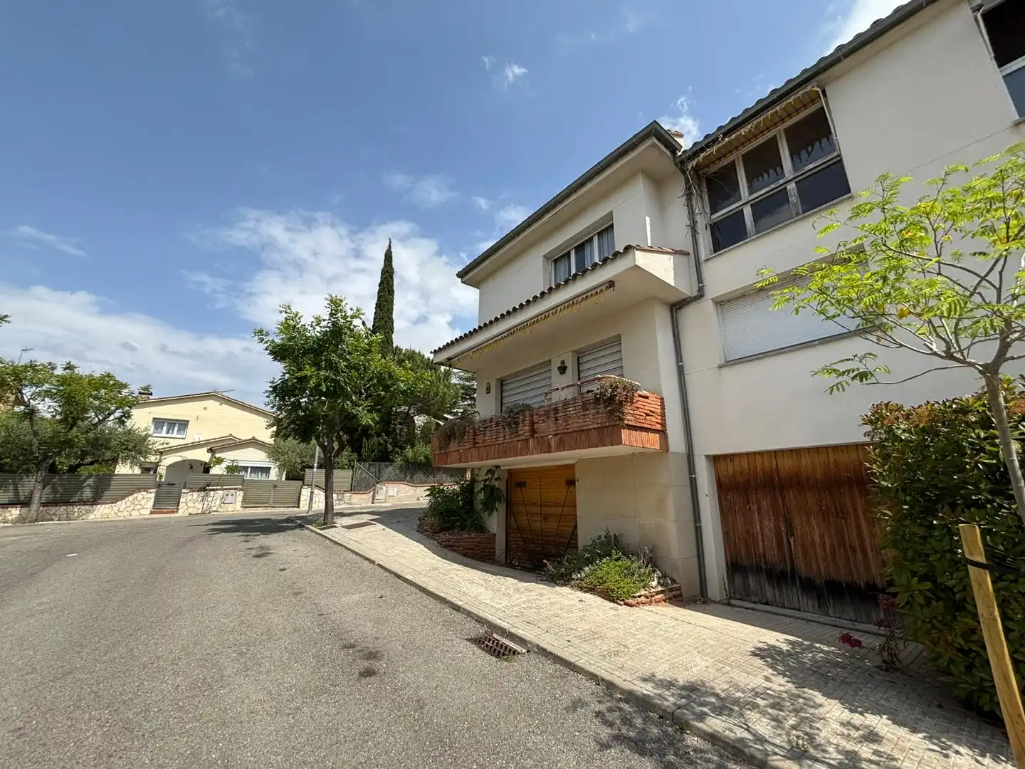 Vista exterior de Casa adosada en venta en Sant Esteve Sesrovires con Calefacción, Terraza y Trastero