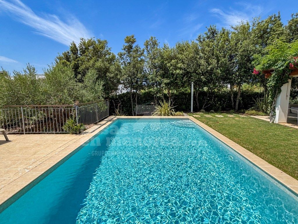 Piscina de Casa o xalet en venda en Sant Lluís amb Aire condicionat, Jardí privat i Terrassa