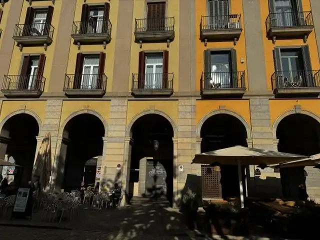 Außenansicht von Garage zum Verkauf in Girona