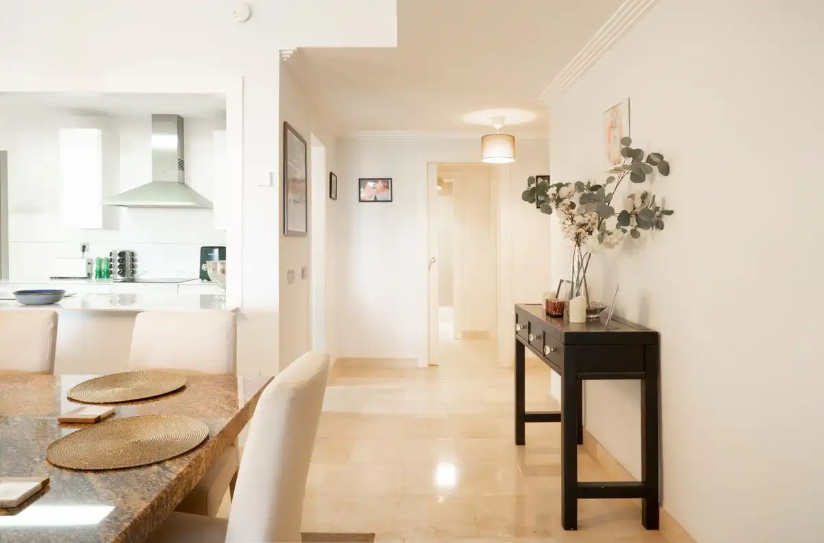 Planta baixa en venda en Benahavís amb Aire condicionat, Jardí privat i Terrassa