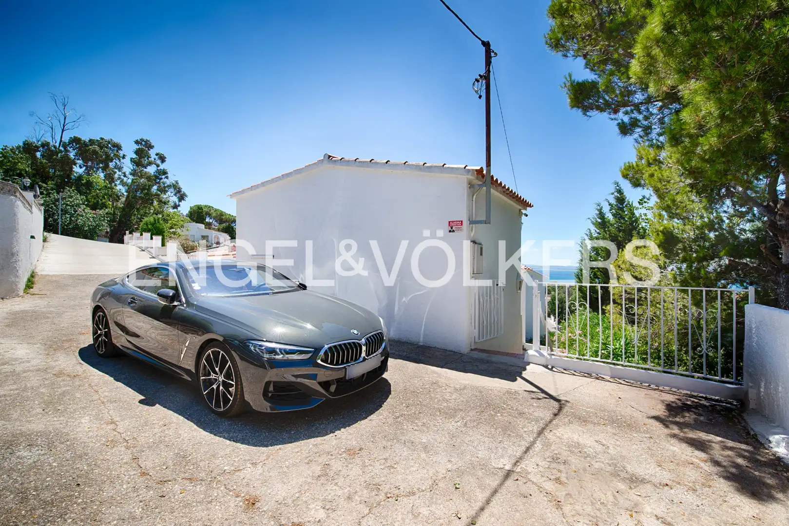 Vista exterior de Casa o xalet en venda en Roses amb Jardí privat, Terrassa i Piscina