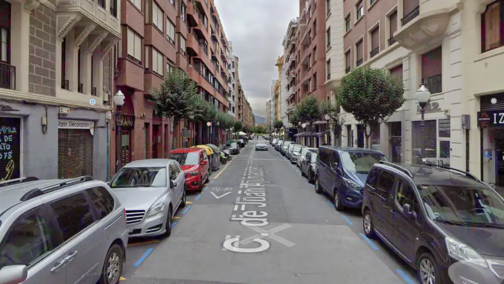 Vista exterior de Piso en venta en Bilbao  con Calefacción y Terraza