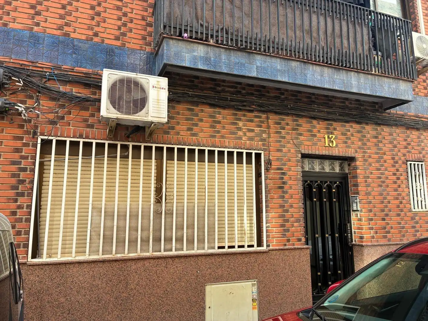 Außenansicht von Erdgeschoss zum Verkauf in  Madrid Capital