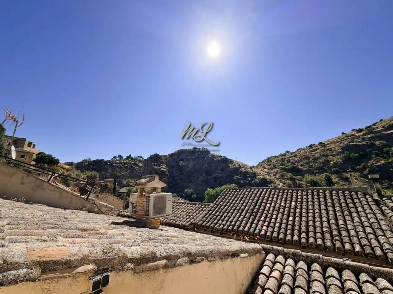 Vista exterior de Casa adosada en venda en Toledo amb Aire condicionat, Calefacció i Jardí privat