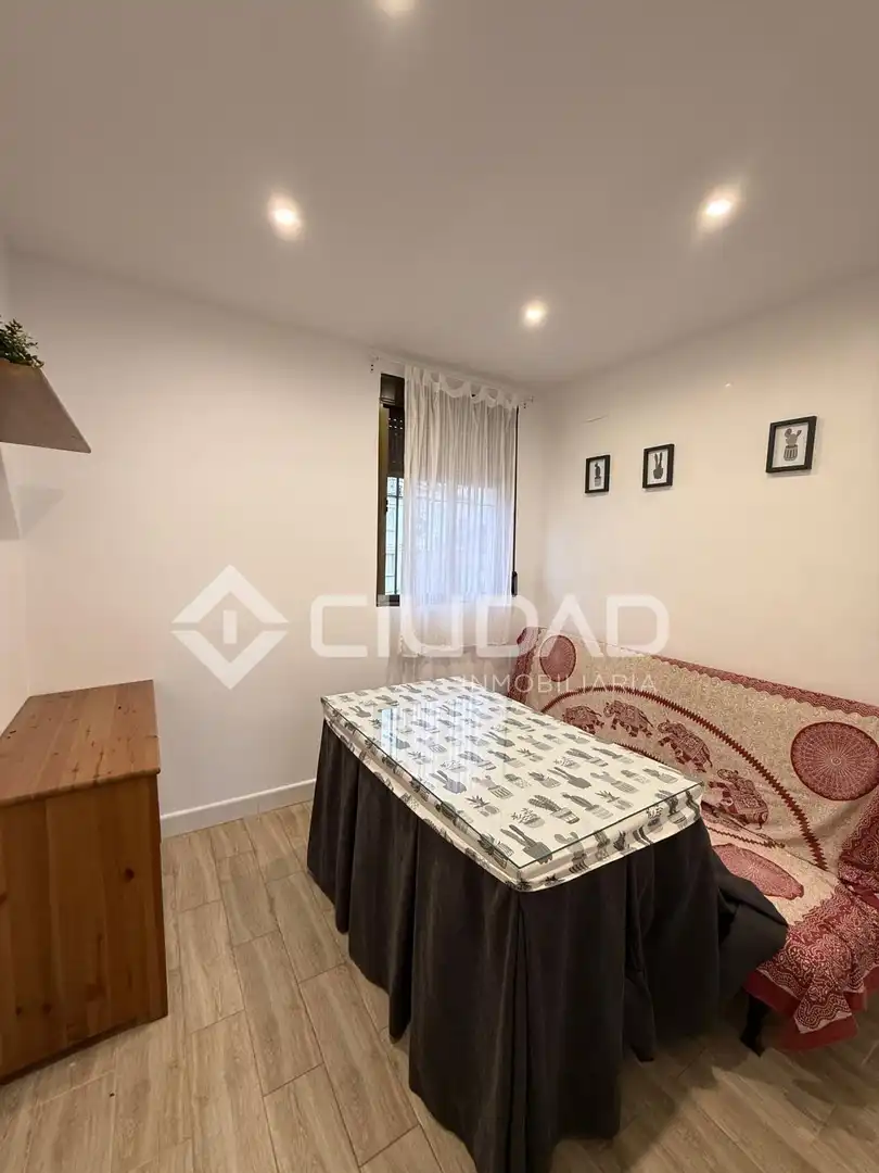Habitación de Piso en venta en El Bosque con Aire acondicionado, Amueblado y Alarma
