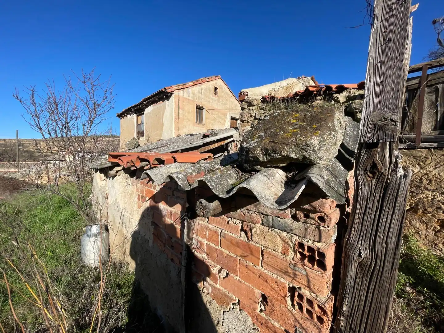 Vista exterior de Finca rústica en venda en Segovia amb Jardí privat, Traster i Piscina