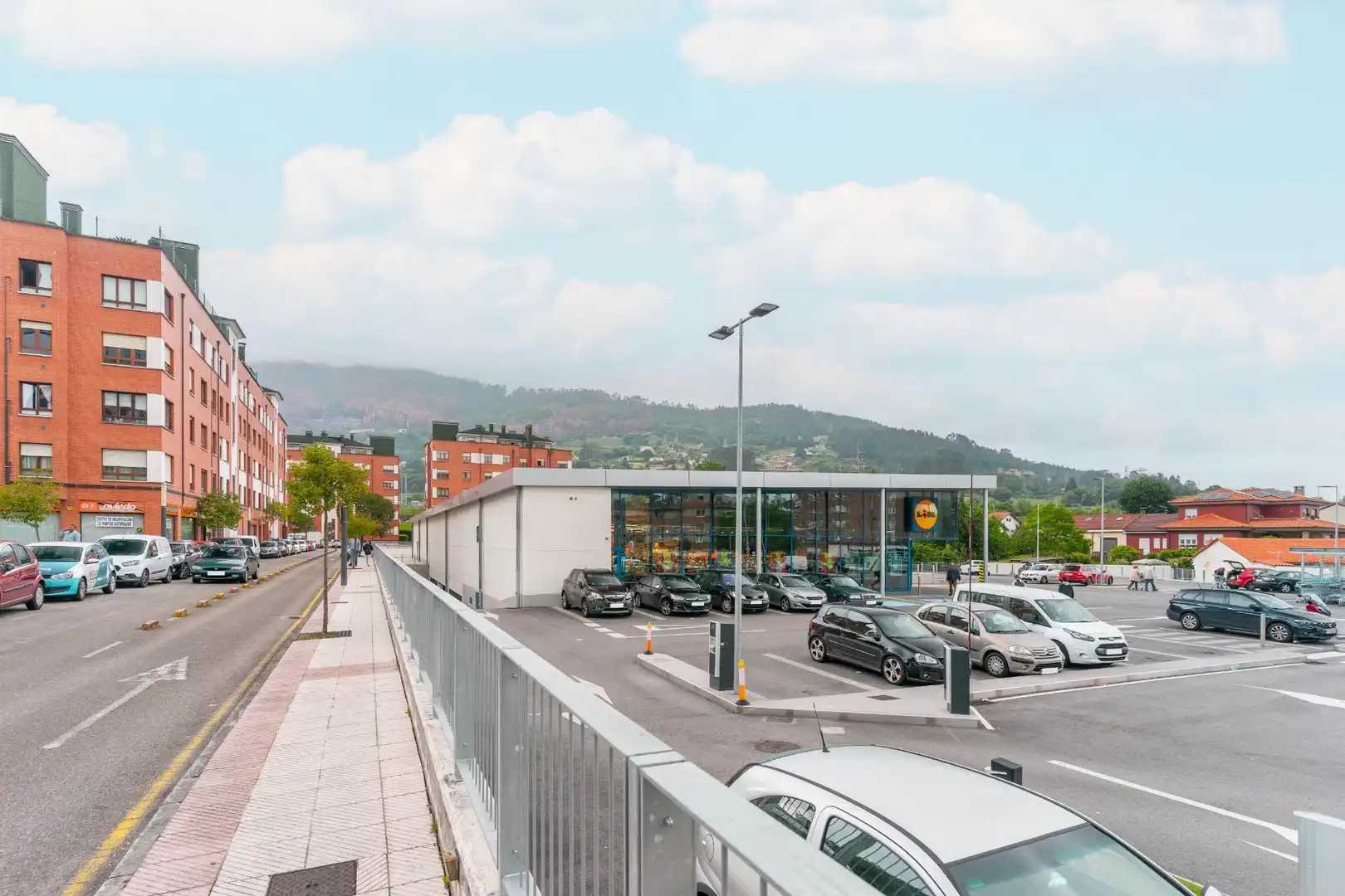Parking de Local en venta en Oviedo 