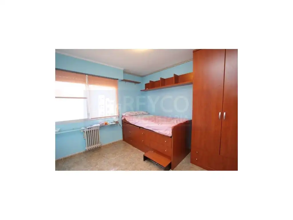 Bedroom of Apartments for sale in  Logroño  with Balcony