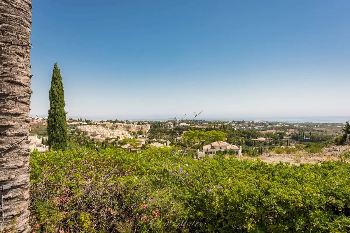 Exterior view of Ground floor for sale in Benahavís  with Air Conditioner, Private garden and Terrace