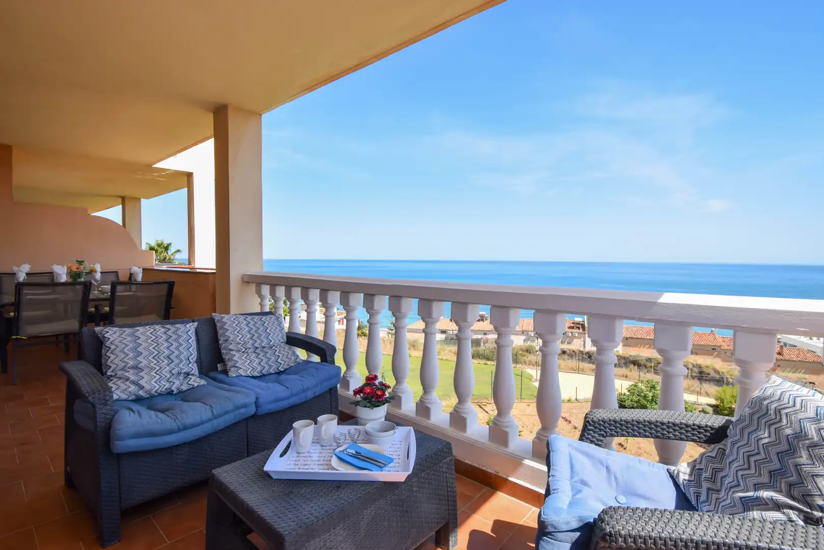Piso con terraza en venta en Calle Sierra de Cazorla 3, imagen 2