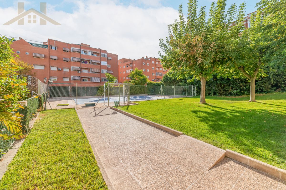 Piscina de Pis en venda en Valdemoro amb Aire condicionat, Calefacció i Terrassa