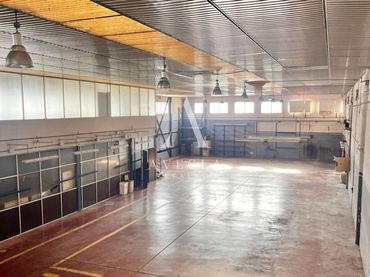 Nau industrial de lloguer a Calle Marconi 23