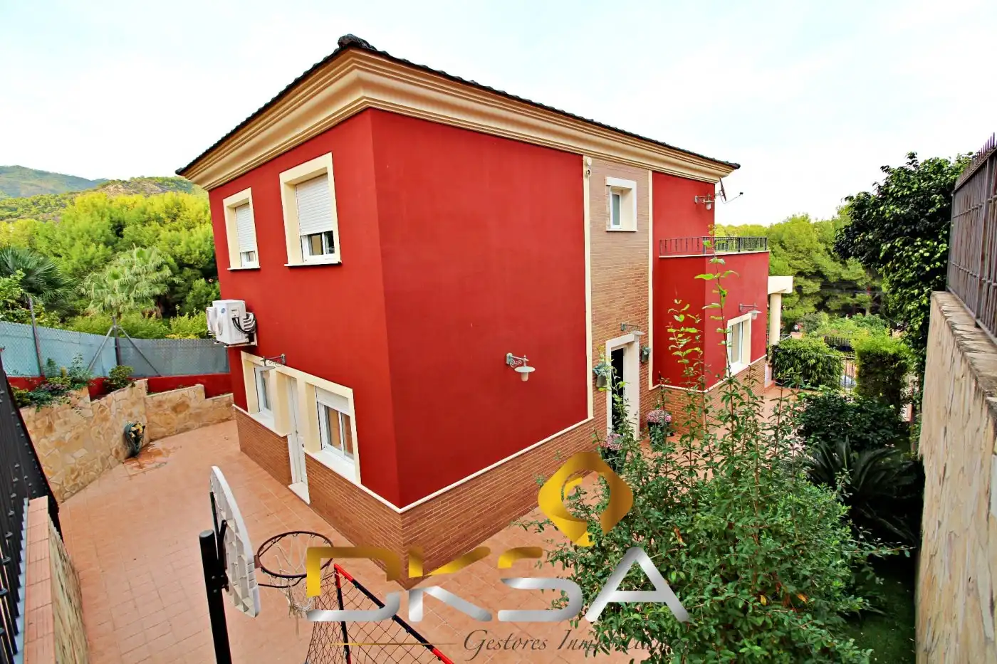 Vista exterior de Casa o xalet en venda en Benicasim / Benicàssim amb Aire condicionat, Calefacció i Jardí privat