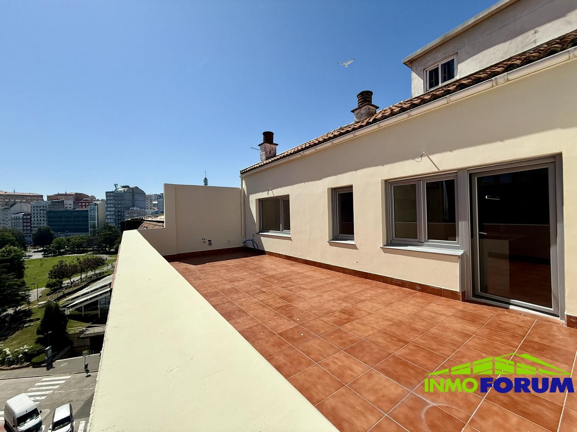 Terrassa de Pis en venda en A Coruña Capital  amb Calefacció, Terrassa i Traster