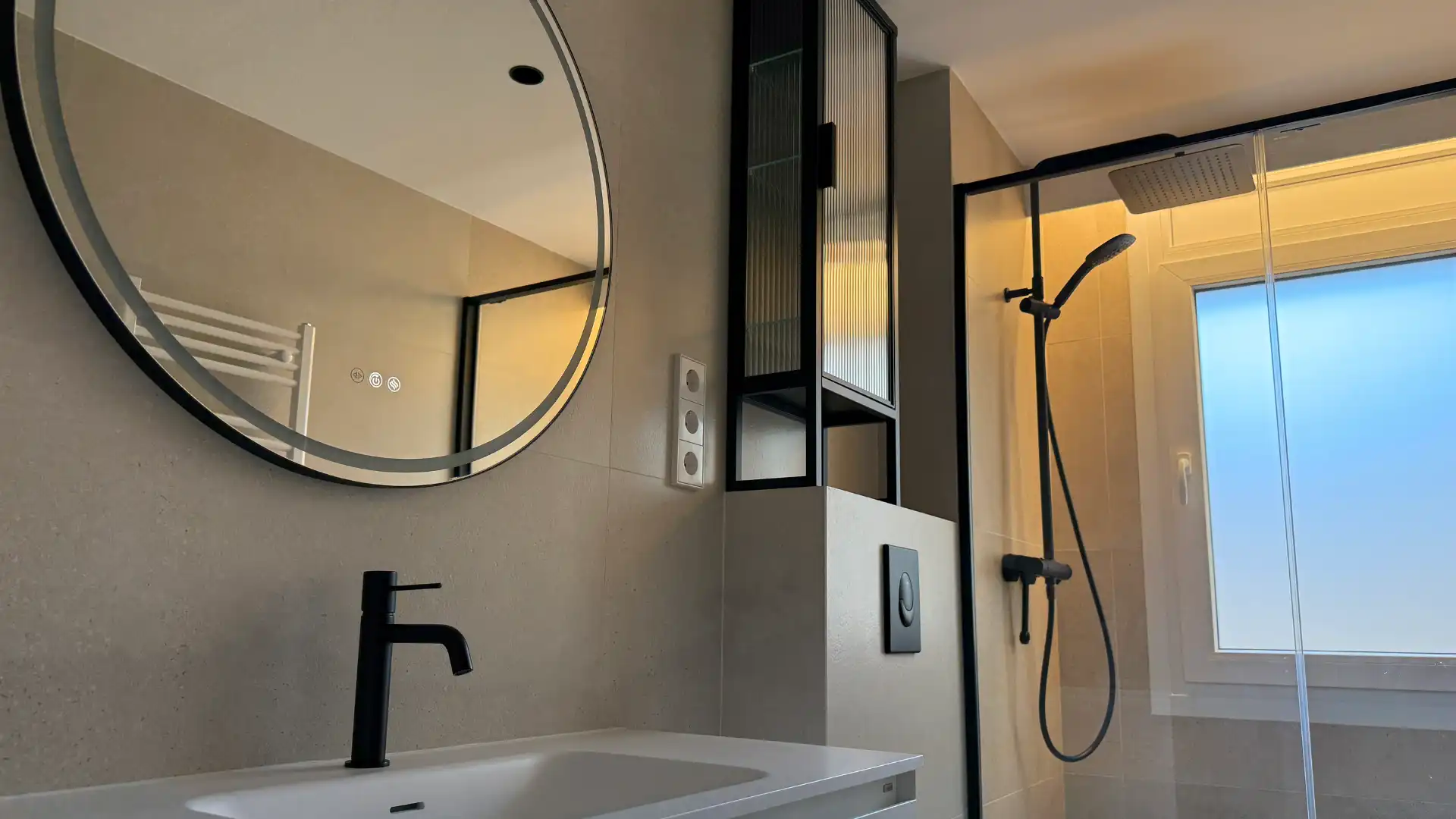 Badezimmer von Wohnung zum Verkauf in Reus mit Klimaanlage und Heizung