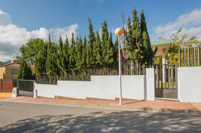 Casa-chalet en Venta en C/ Tombatossals en La Renegà-Torre Bellver-Les Platgetes