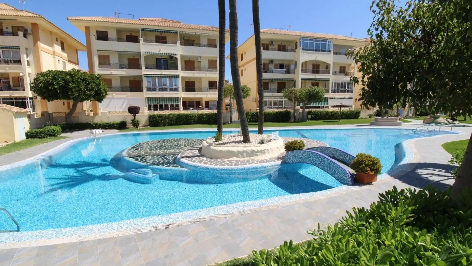 Swimming pool of Study for sale in Torrevieja  with Swimming Pool, Furnished and Balcony