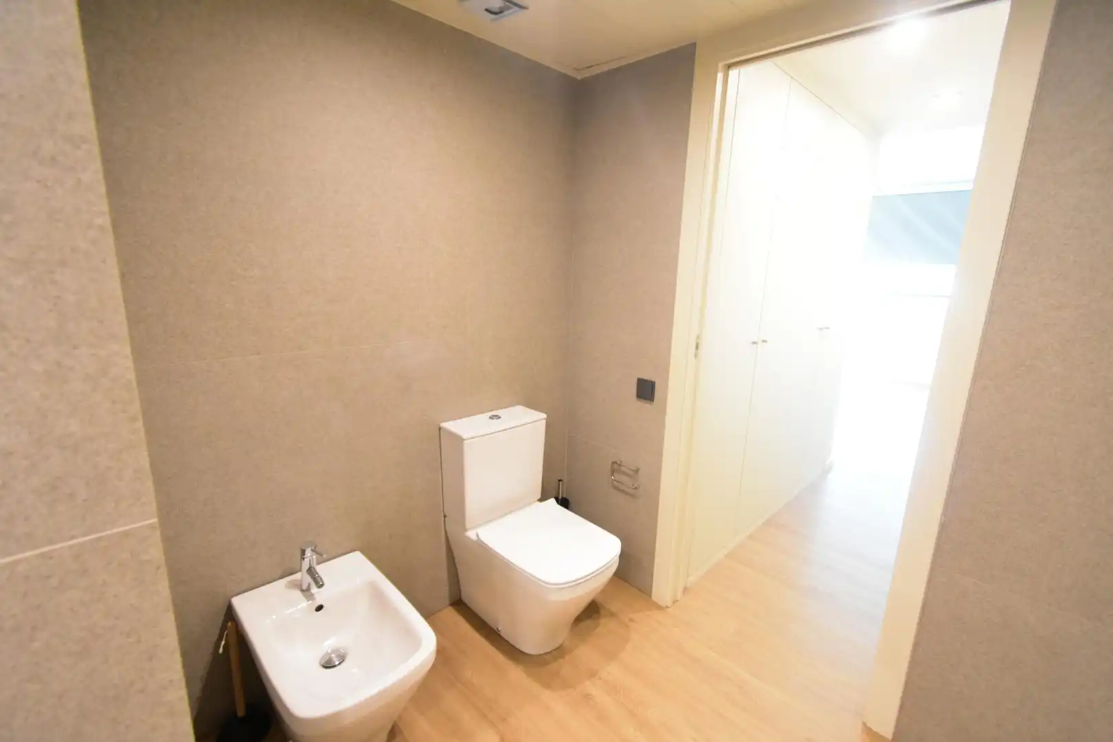 Bathroom of Flat for rent in Barcelona  with Air Conditioner, Heating and Parquet flooring