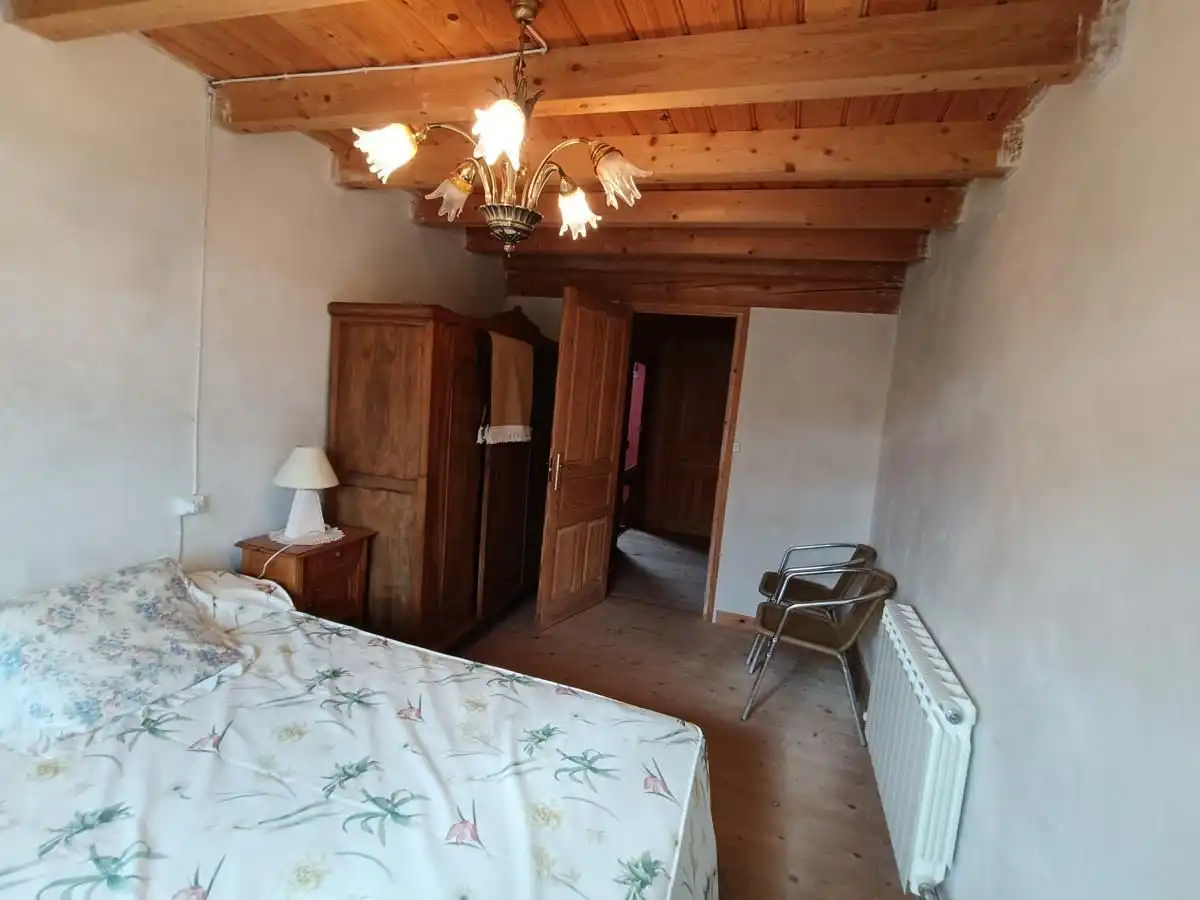 Schlafzimmer von Einfamilien-Reihenhaus zum Verkauf in Peñamellera Alta mit Heizung, Privatgarten und Terrasse