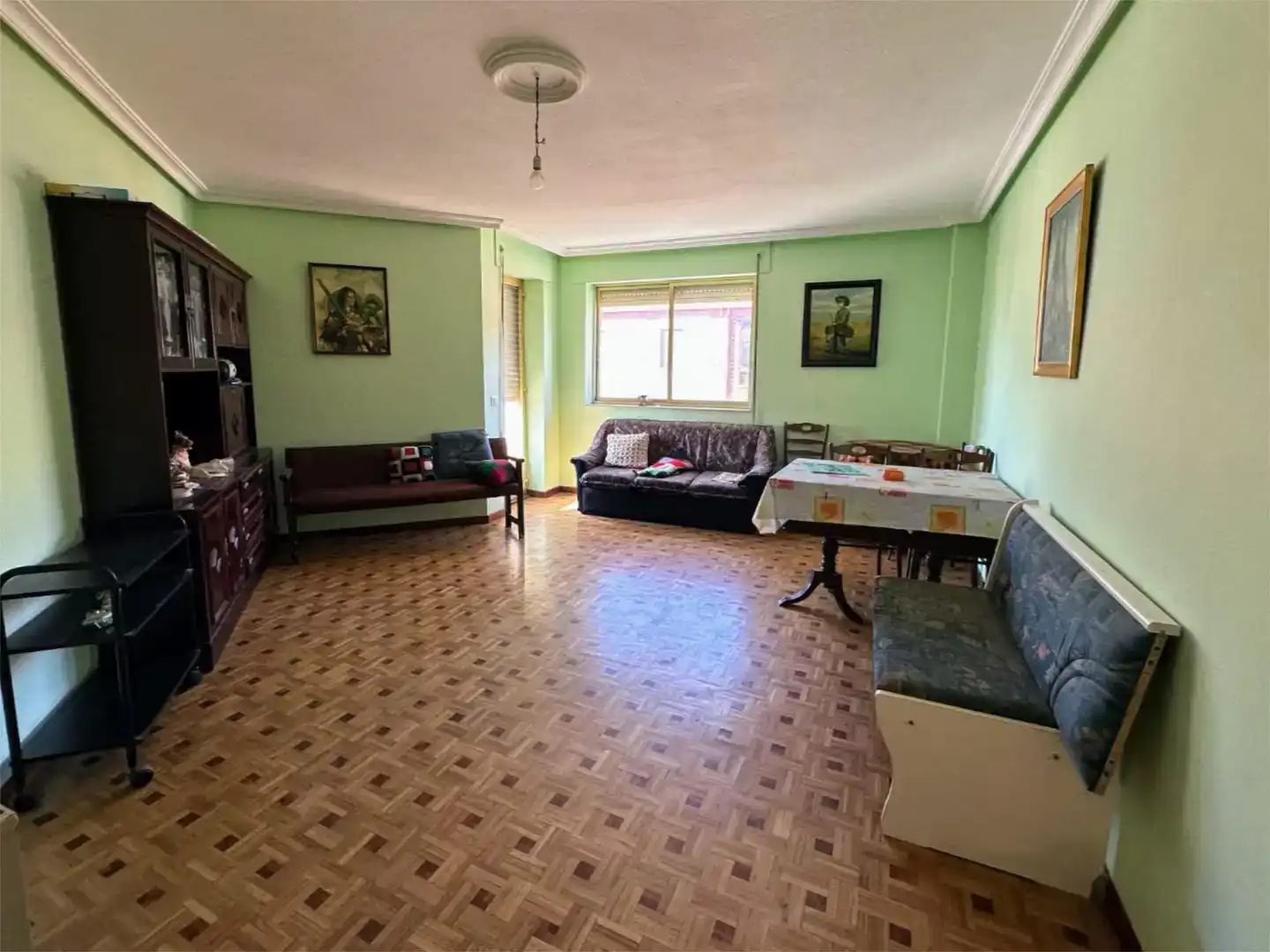 Sala d'estar de Pis en venda en Santa María del Páramo amb Balcó