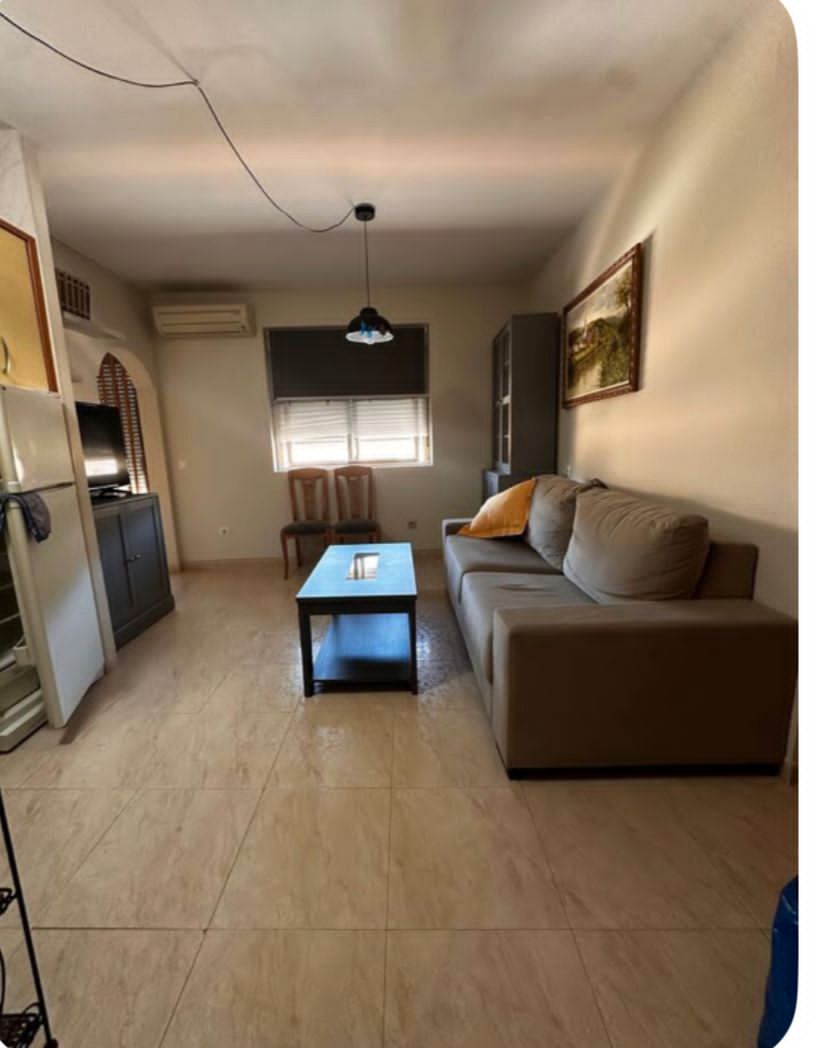 Sala de estar de Apartamento de alquiler en Sotillo de la Adrada con Aire acondicionado, Calefacción y Amueblado