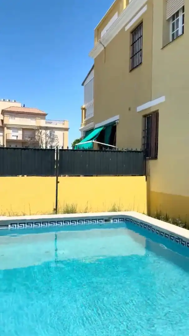 Piscina de Casa o xalet en venda en Sanlúcar de Barrameda amb Jardí privat, Terrassa i Piscina