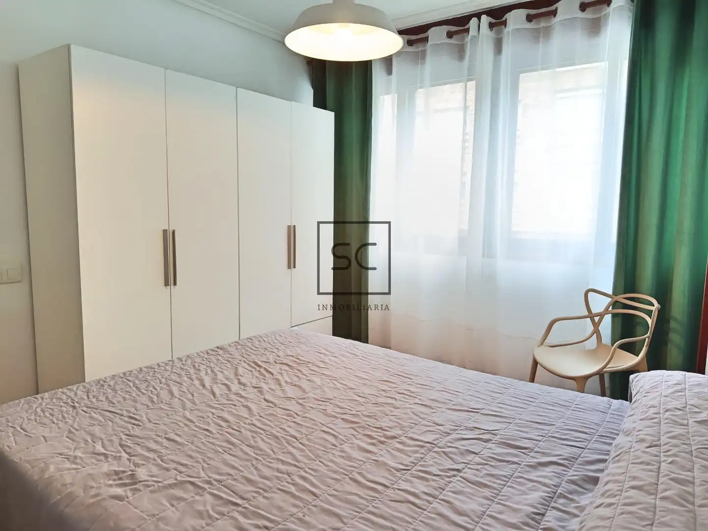 Habitación de Apartamento en venta en Ferrol con Trastero y Amueblado
