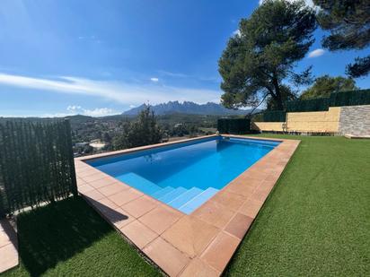 Piscina de Casa o xalet en venda en Castellgalí amb Terrassa