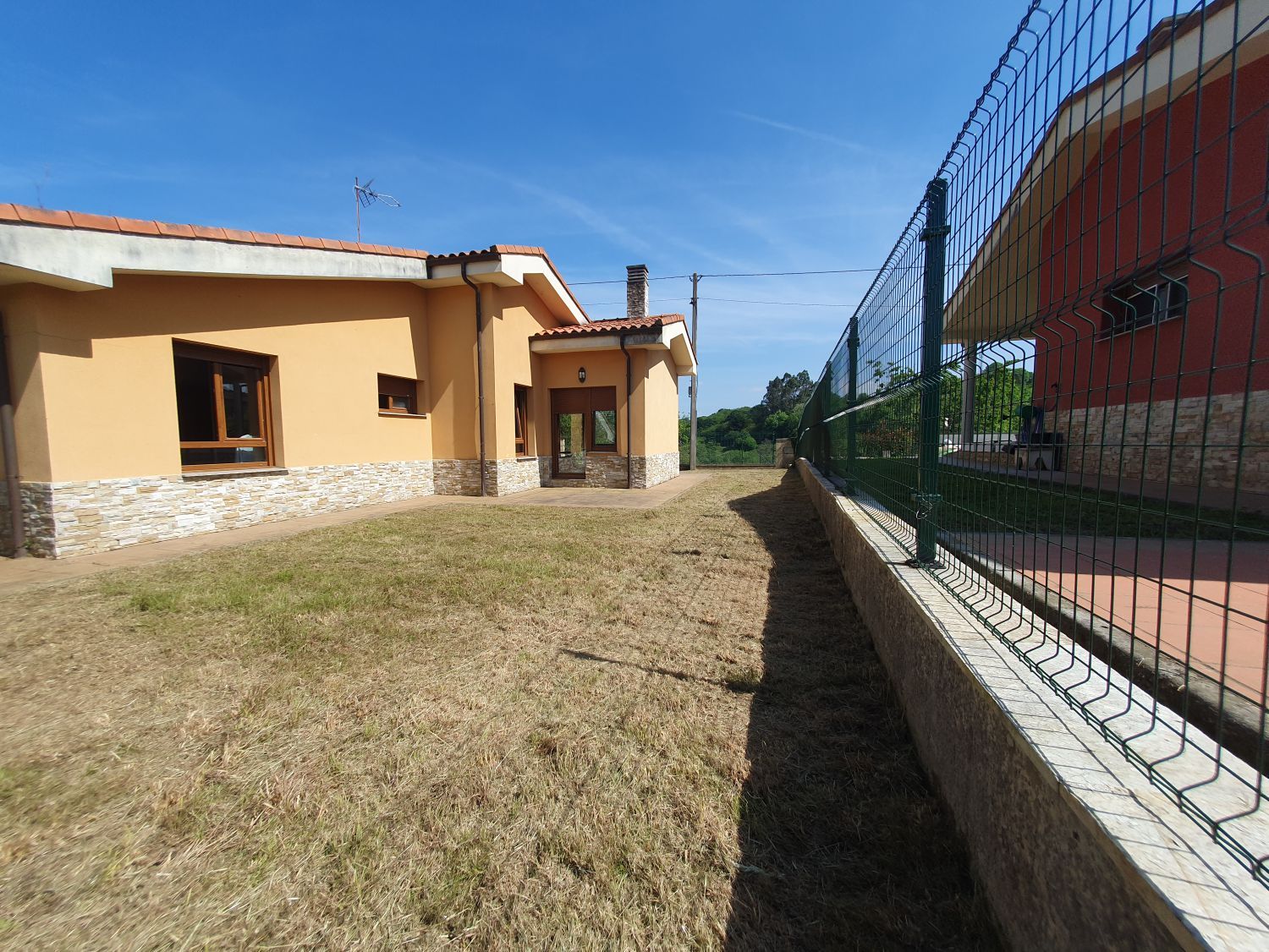 Garden of House or chalet for sale in Las Regueras    with Heating, Terrace and Storage room