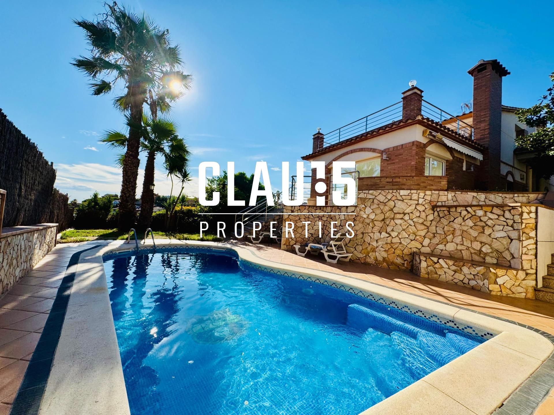 Exterior view of House or chalet to rent in Canet de Mar  with Air Conditioner, Heating and Private garden