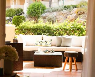 Terrassa de Apartament de lloguer en Estepona amb Aire condicionat, Calefacció i Jardí privat