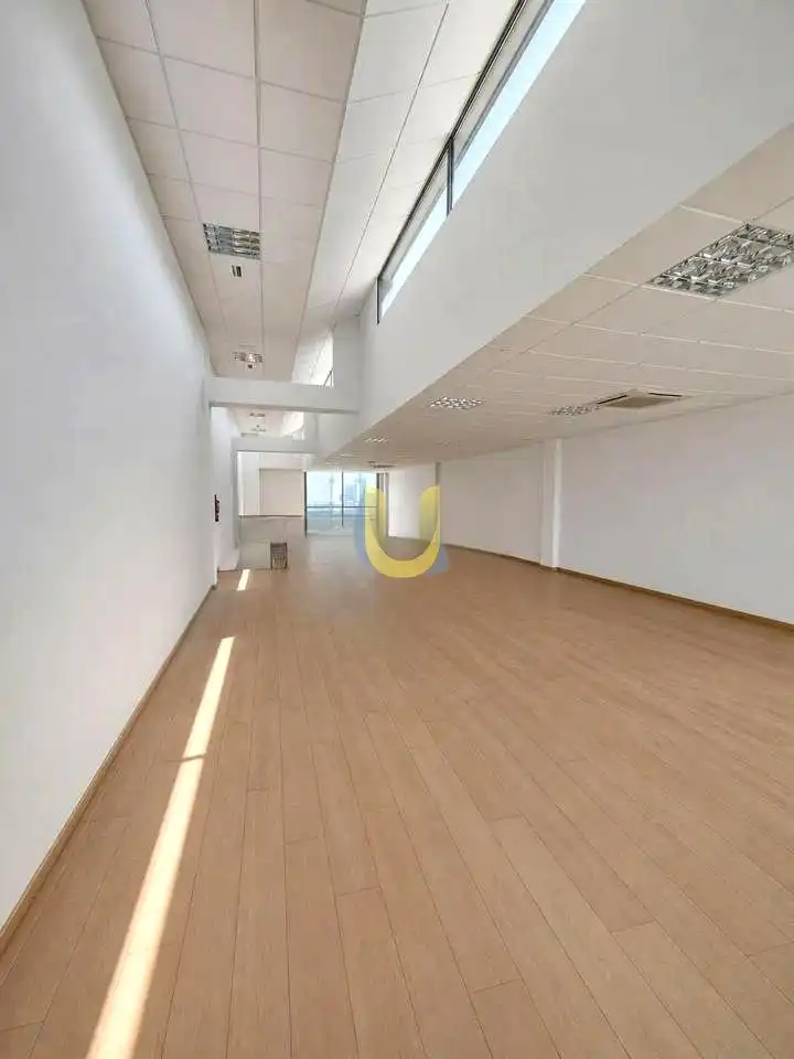 Industrial building to rent in Zona Industrial, imagen 2