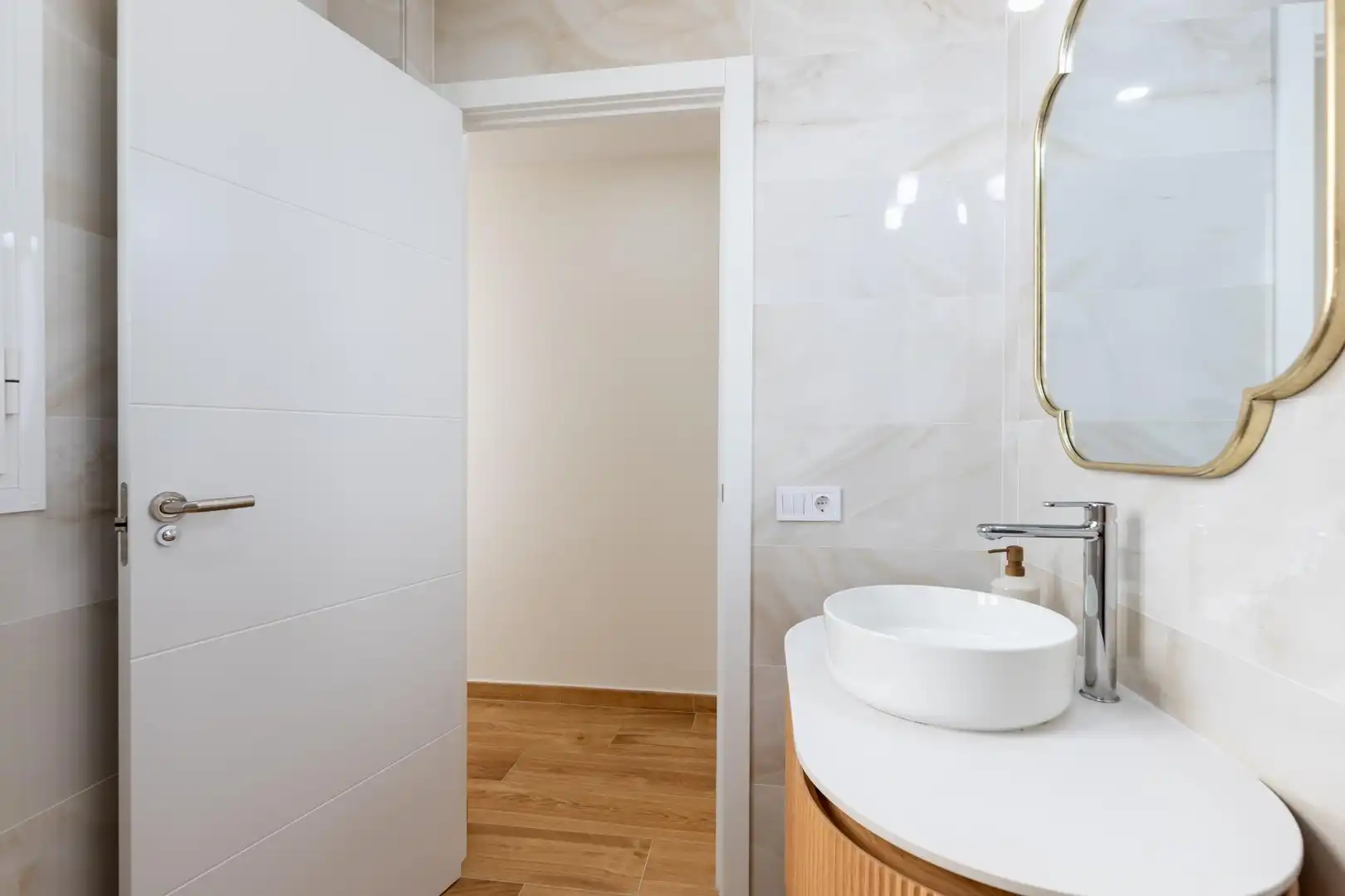 Baño de Piso en venta en  Palma de Mallorca con Aire acondicionado, Calefacción y Terraza