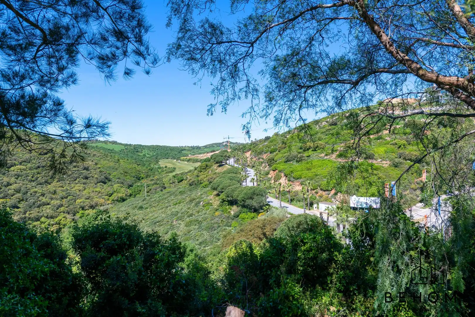 Vista exterior de Ático en venta en La Alcaidesa con Jardín privado, Terraza y Piscina comunitaria