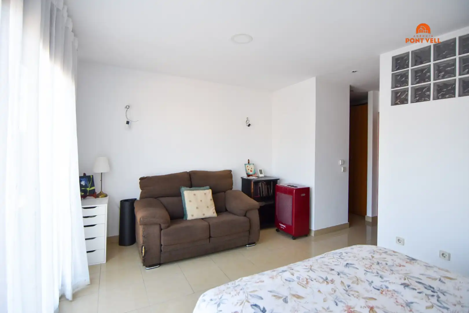 Casa aparellada amb terrassa en venda a La Bisbal d'Empordà, imagen 37