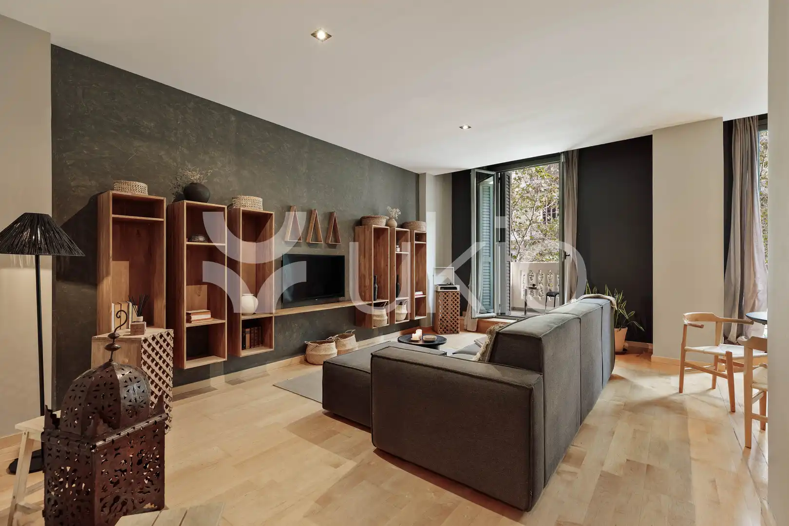 Mini appartamento con balcone in affitto a Carrer del Consell de Cent, imagen 2