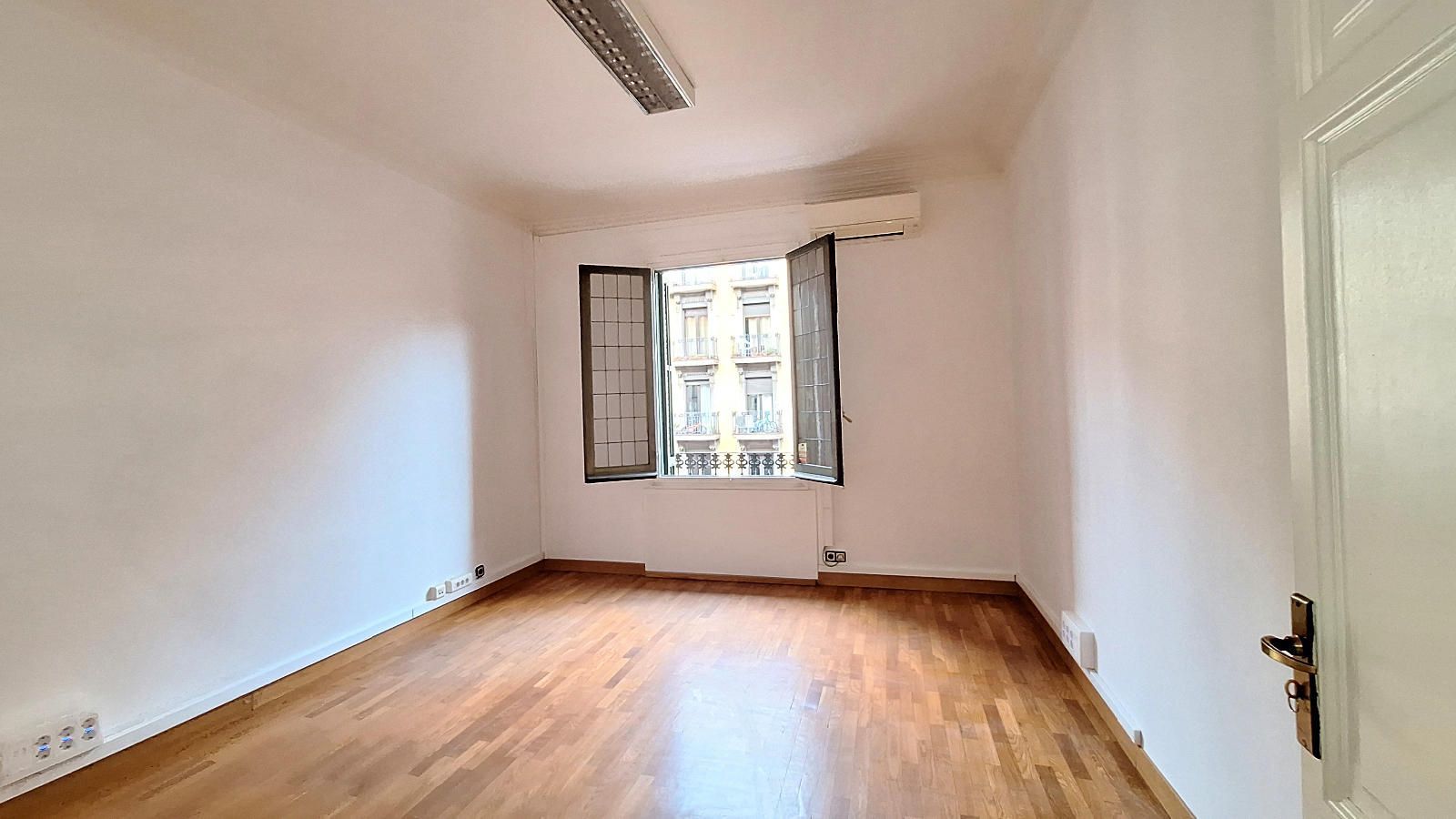 Flat to rent in  Barcelona Capital  with Terrace and Balcony