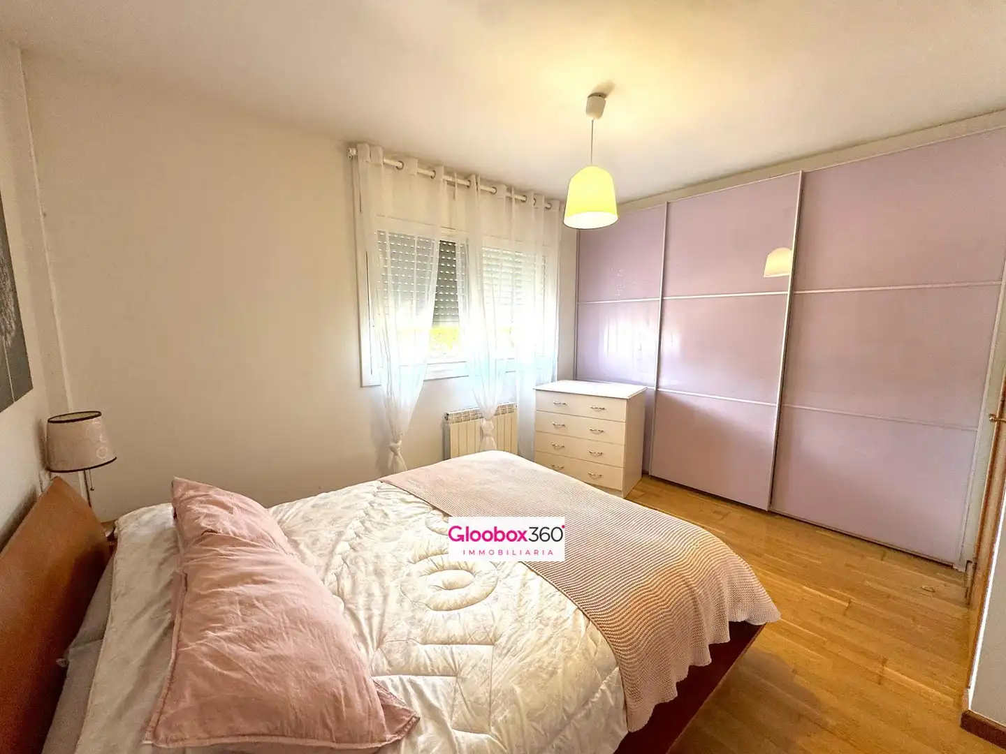 Schlafzimmer von Einfamilien-Reihenhaus zum Verkauf in Reus mit Klimaanlage, Heizung und Privatgarten
